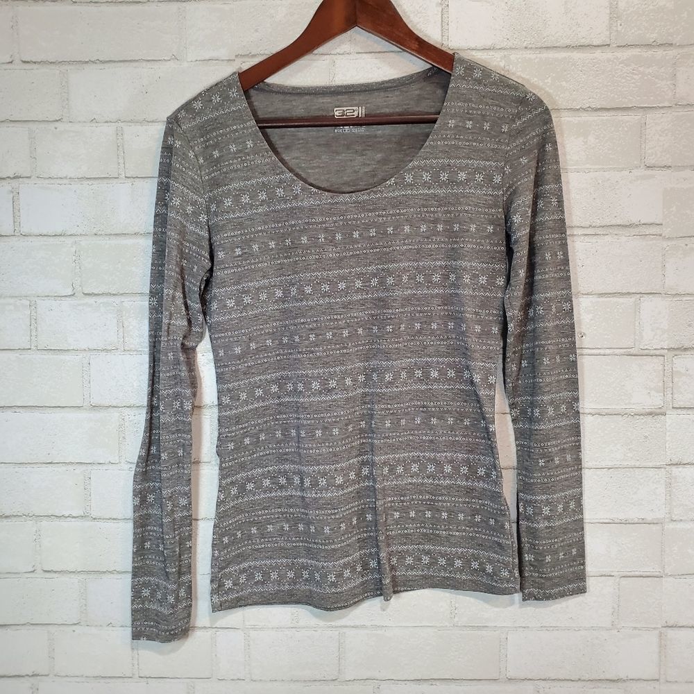 32 Degrees long sleeve top